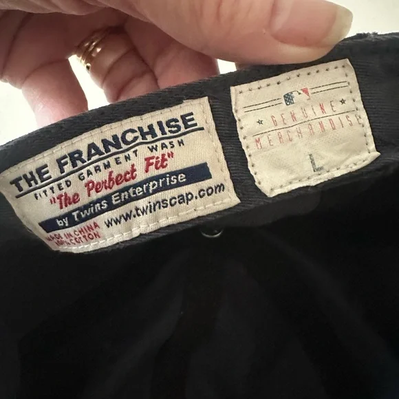 New York Yankees Navy Twins Enterprise Franchise Fitted Size Large Dad Hat Cap - Picture 4 of 4